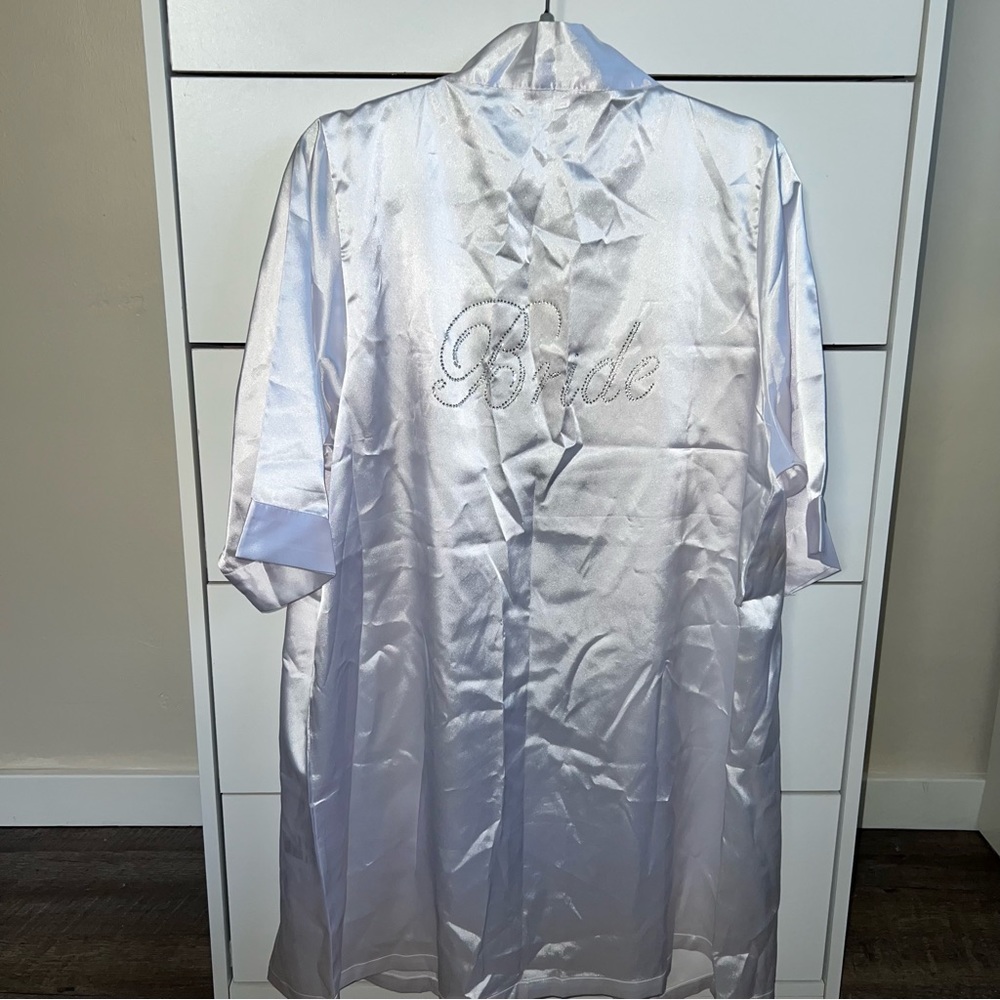 David’s Bridal Double Rhinestone Bride Satin Robe - Picture 10 of 10